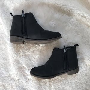 Cat & Jack black girls boots size 8